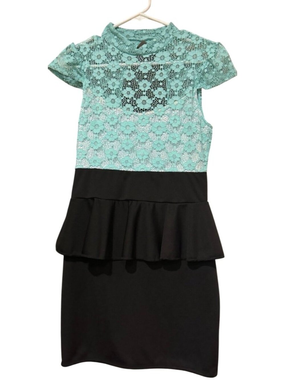 Mint Lace & Black Peplum Bodycon Dress*Rear Zipper*Cap Sleeves*Small*EUC